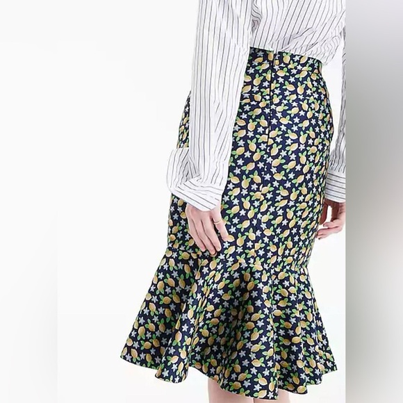 J. Crew Dresses & Skirts - J.Crew Jacquard Navy Lemon Print Trumpet Skirt |Size 8|